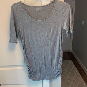 Maternity shirt sleeve shirt